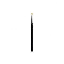 M.A.C 239s Eye Shader Brush